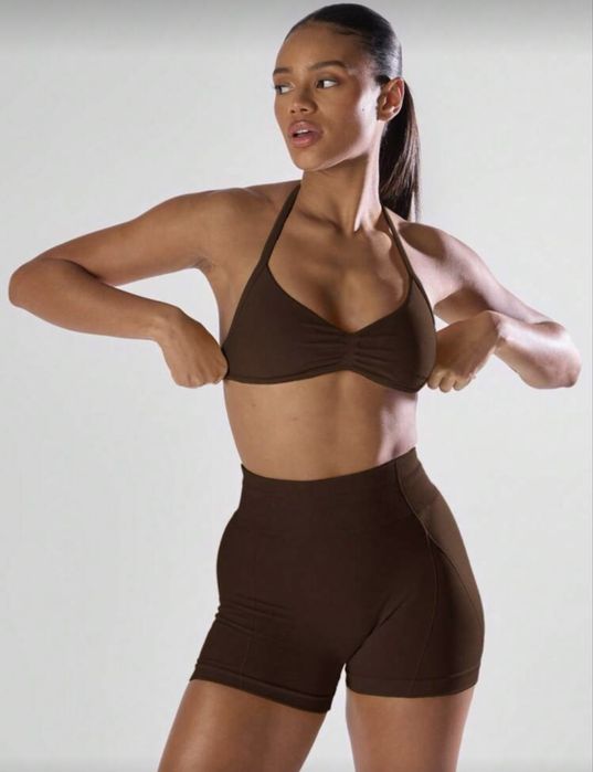 Костюм для спорту