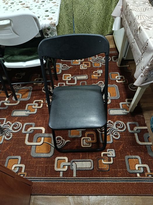 Стільці розкладні 4 шт.