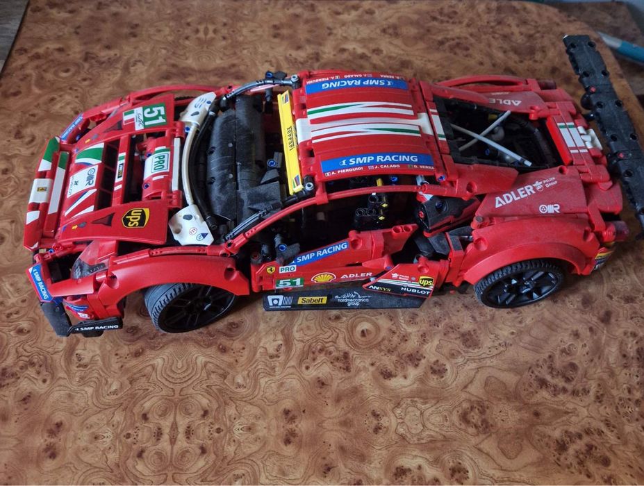 LEGO Technic 42125 Ferrari 488 GTE AF