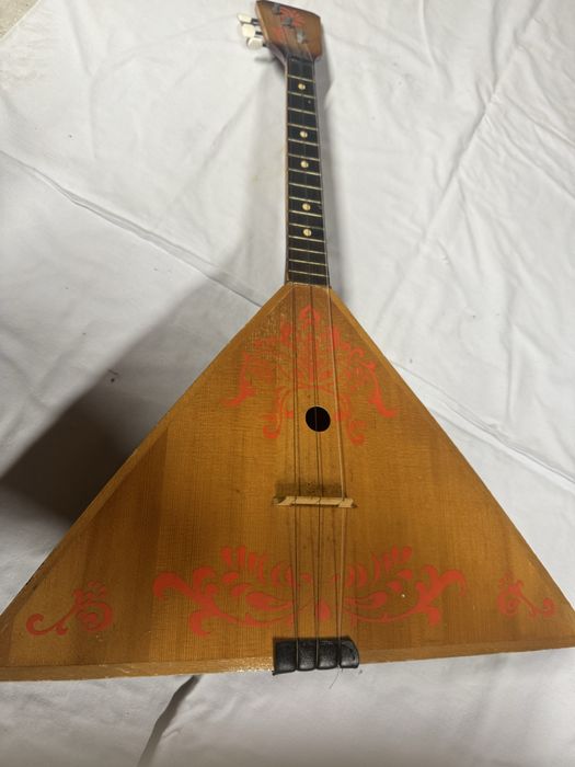 Balalajka mandolina instrument