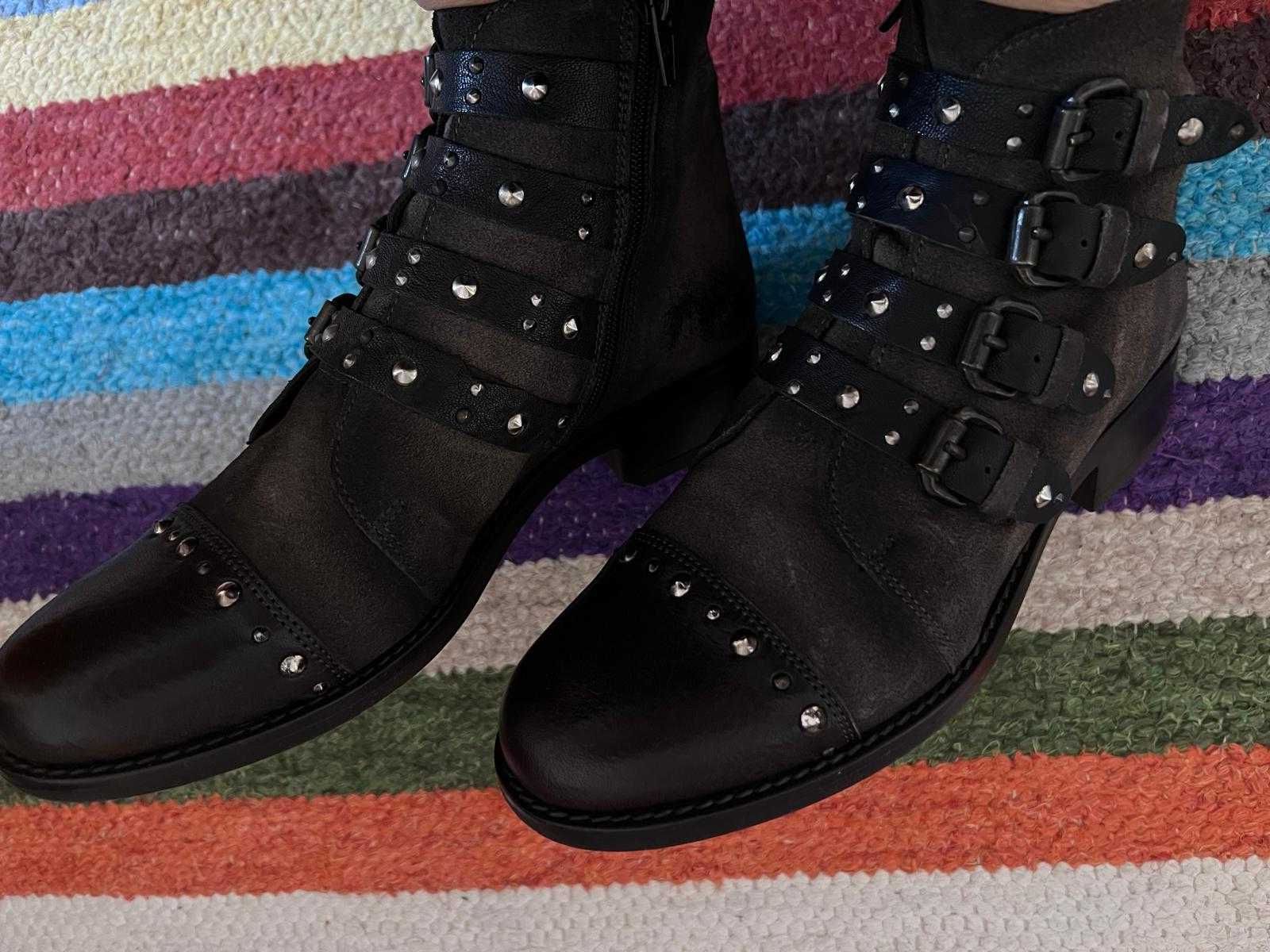 Botins em pele castanhos bronze Tapadas