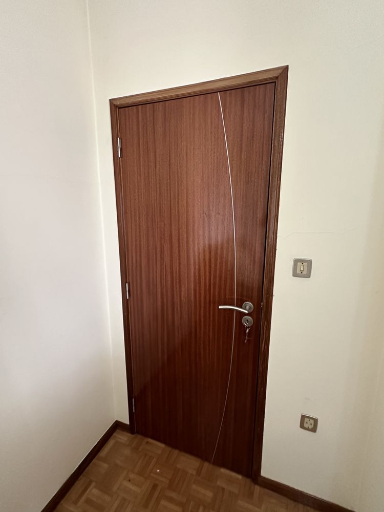 6 Portas interiores mogno com ferragens inox como novas