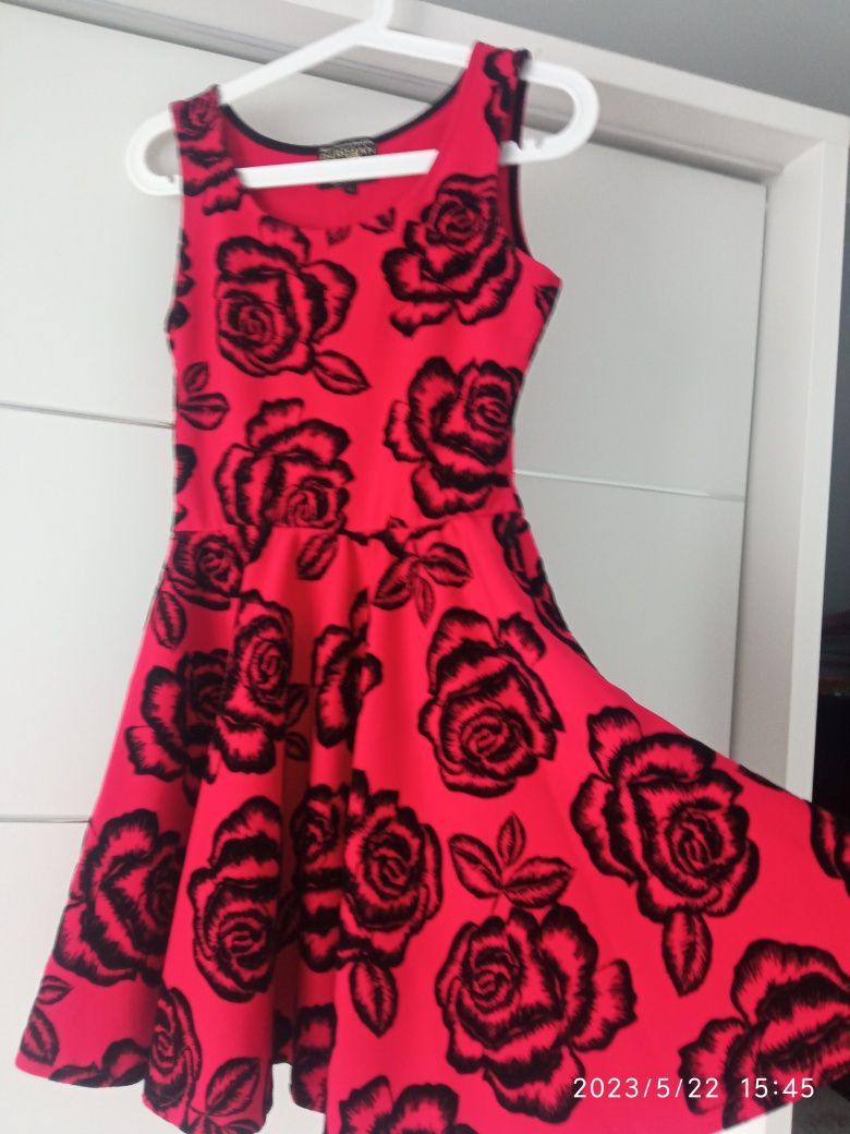 Sukienka wizytowa róże tłoczone welurowe 38 M