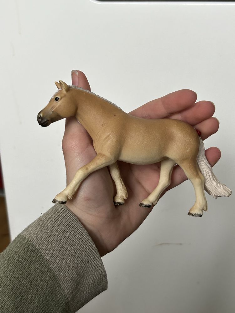 Figurki koni schleich klacz i źrebak