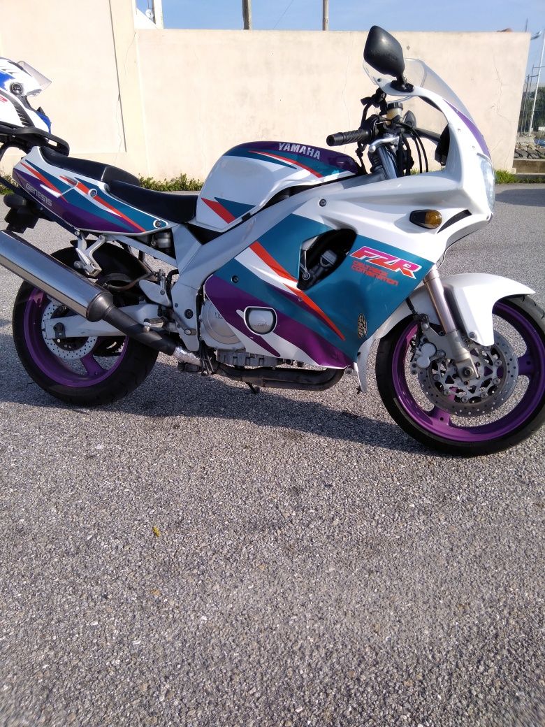 Yamaha Fzr 600 r