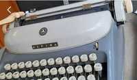 Maquina de escreve Aplina  1970. Tem 52 anos .Colecção
