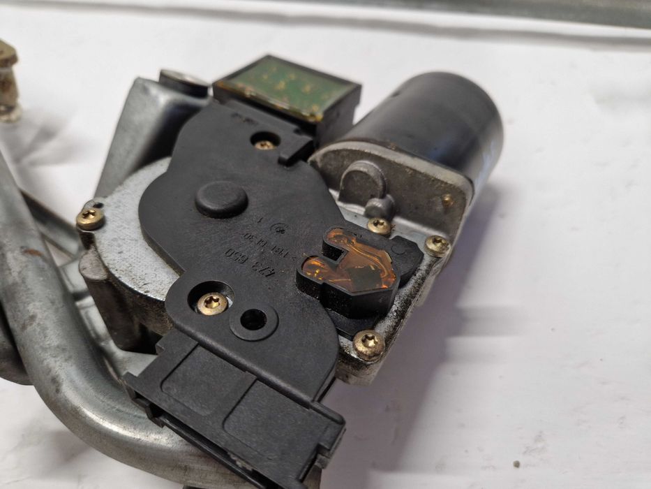 Przedni Przód Mechanizm Silniczek Wycieraczek Europa Mercedes VANEO Eu