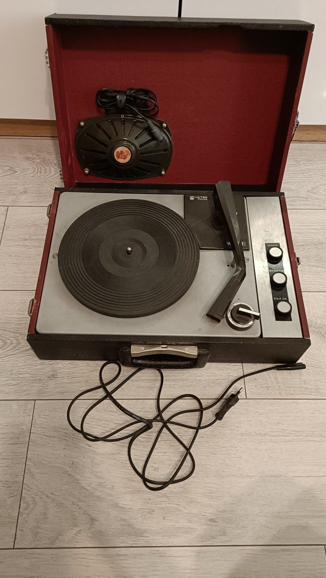 Gramofon UNITRA FONICA WG 550 oraz płyty