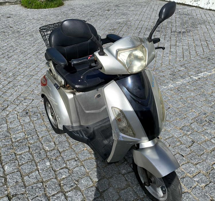 Scooter MK3N triciclo mobilidade reduzida