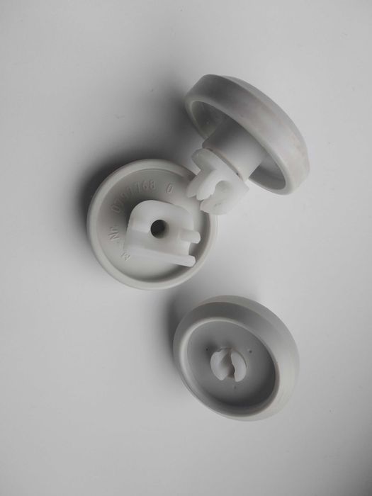 Rolki kółka kosza dolnego zmywarki Miele