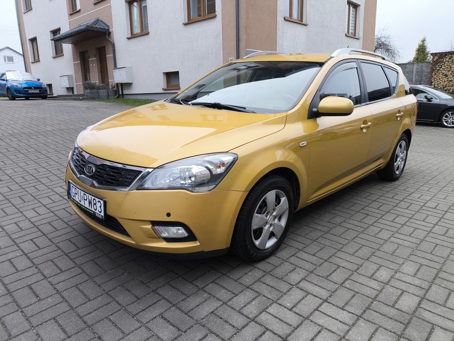 KIA Ceed 1,6 Vision Benzyna 2010r Złoty SuperAuto
