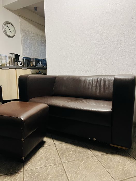 Sofa z pufem ze skaju.