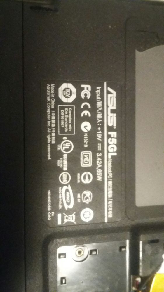 Laptop ASUS i F5GL(uszkodzony)