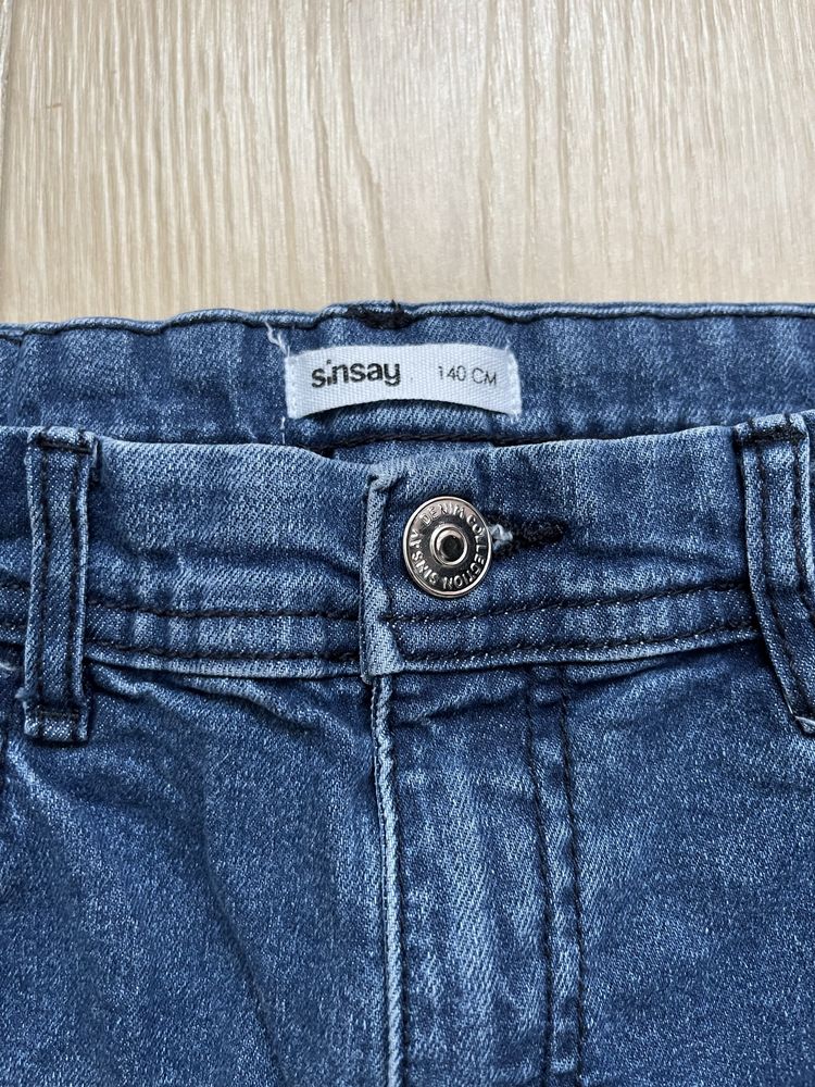 Spodnie chłopięce jeansowe Sinsay rozmiar 140