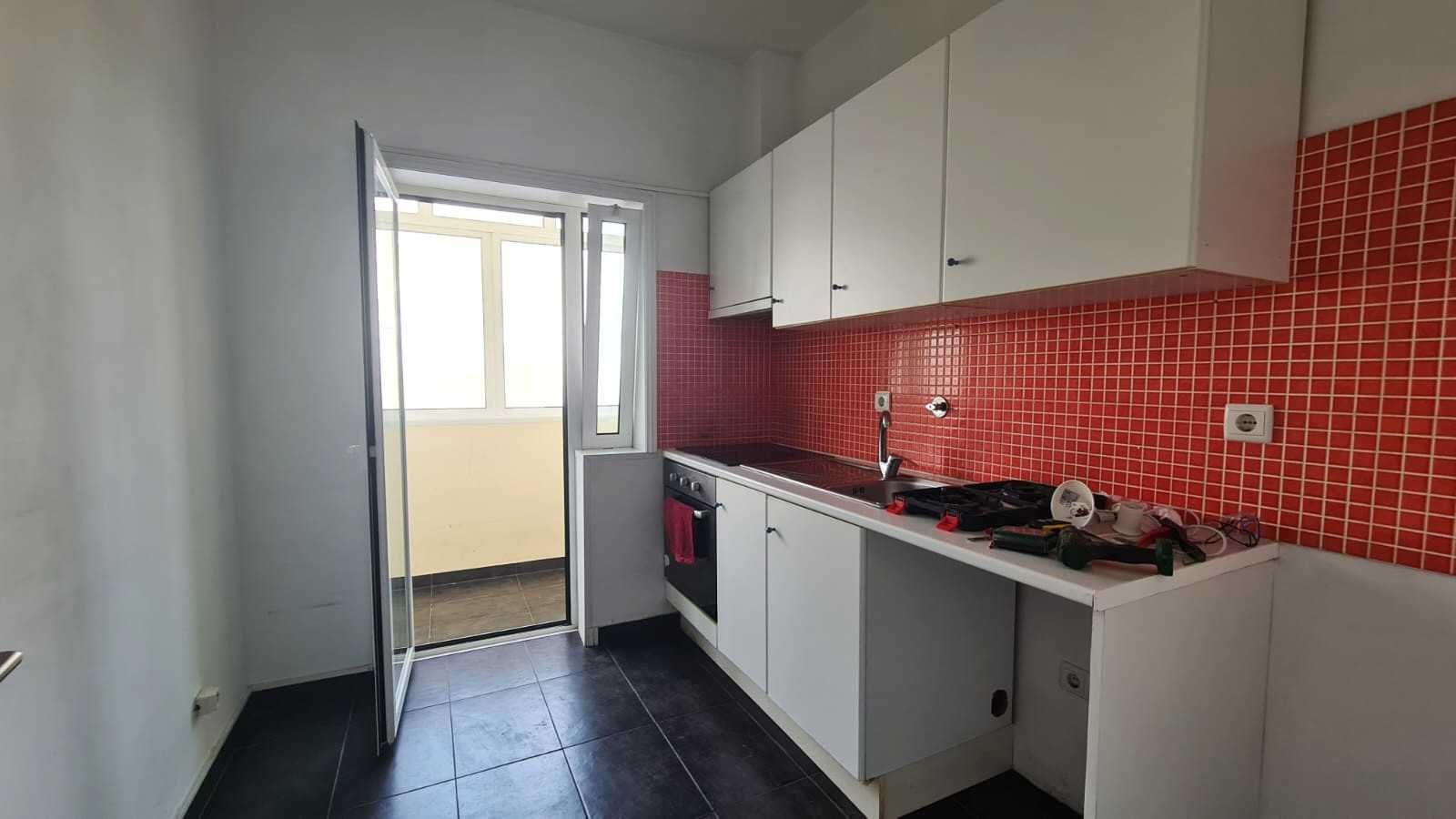 Arrendamento T2+1, com varanda, marquise, 2 quartos de banho, Paranhos