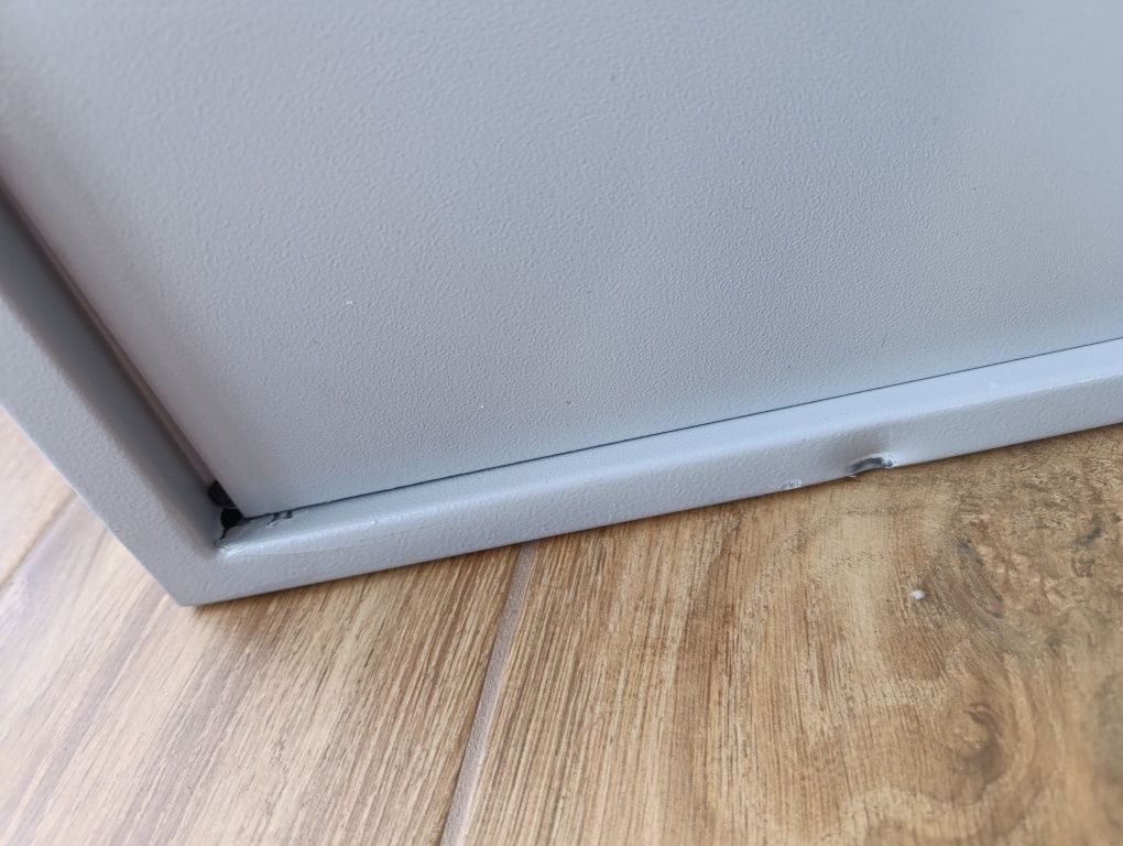 Sejf elektroniczny marki KESSER do naprawy