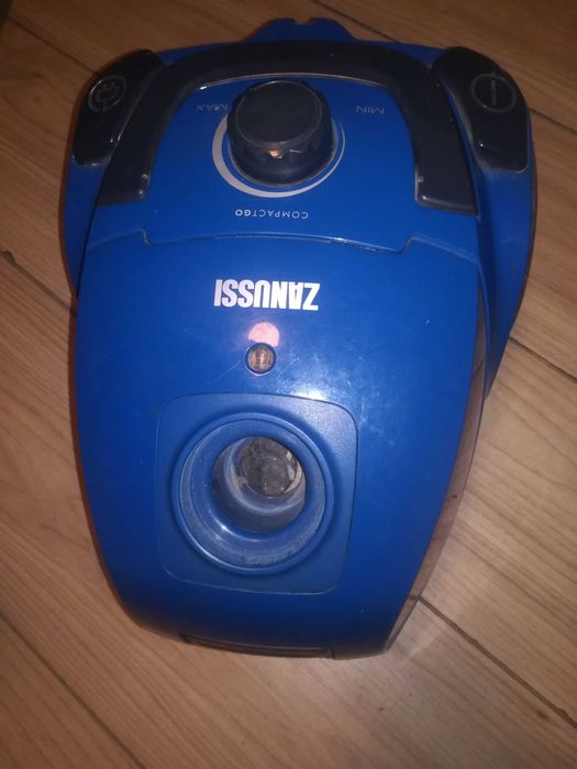 Sprzedam  sprawny odkurzacz zasnussi