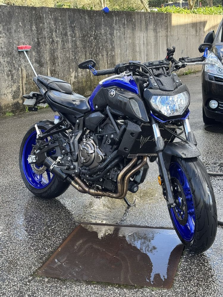 Yamaha MT 07 - (carta A2)