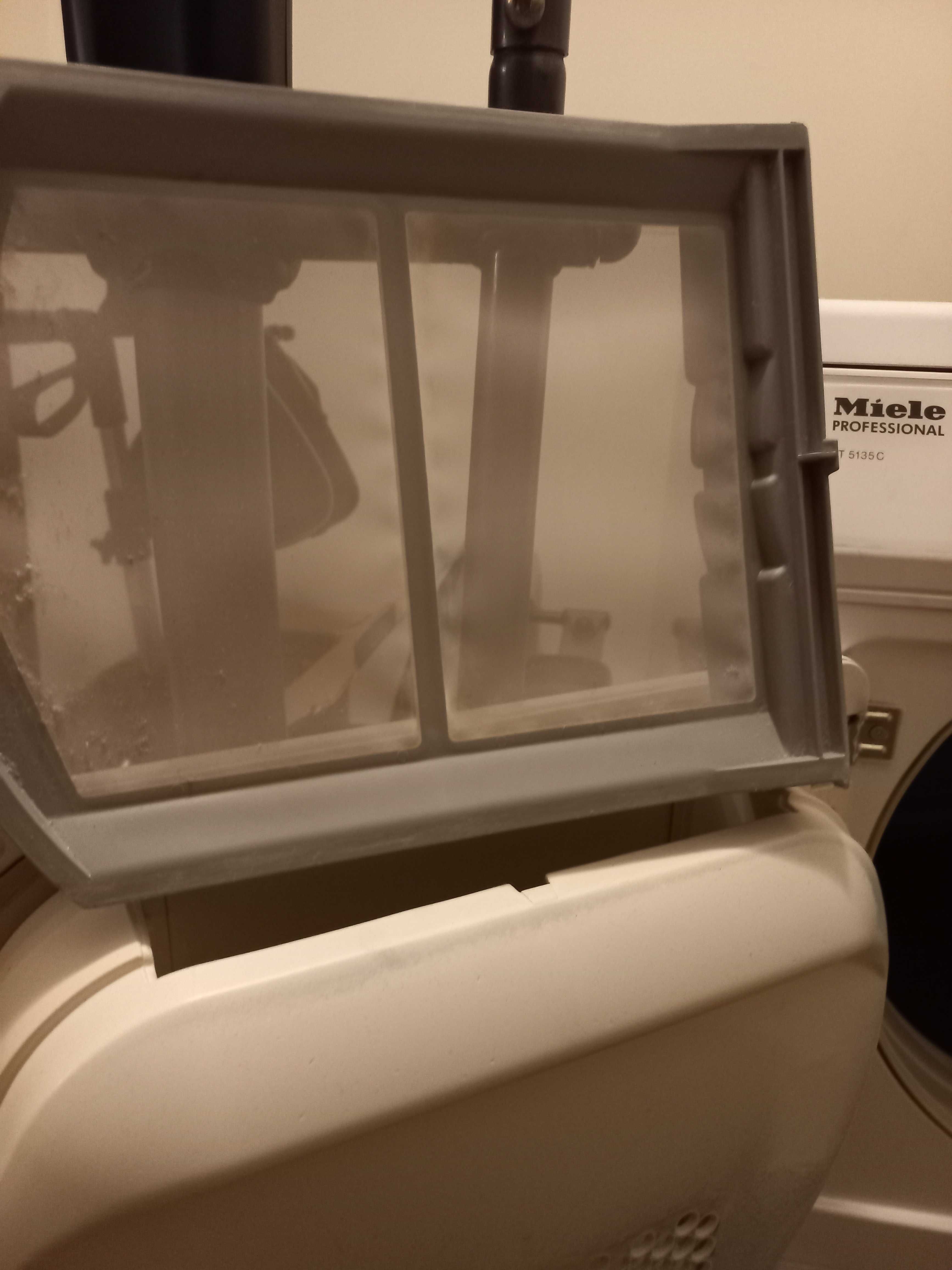 Suszarka  kondensacyjna MIELE Professional PT 5135 C