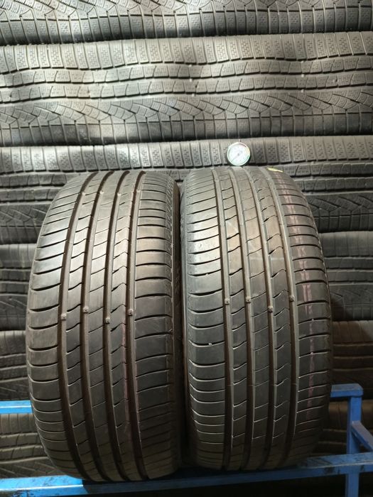 215/45R16 Kumho ECTSA hs51