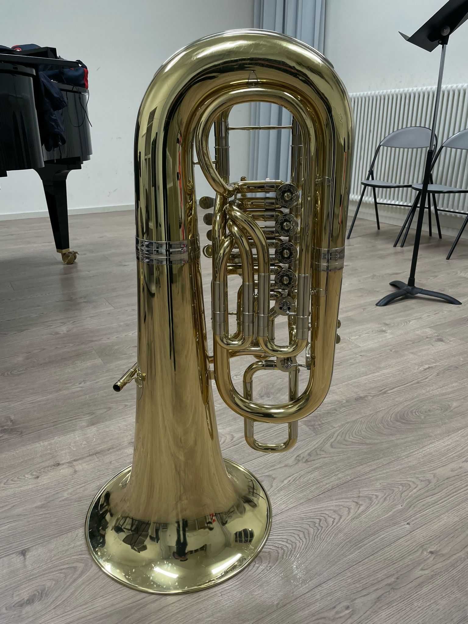 Tuba Thomann em Fá
