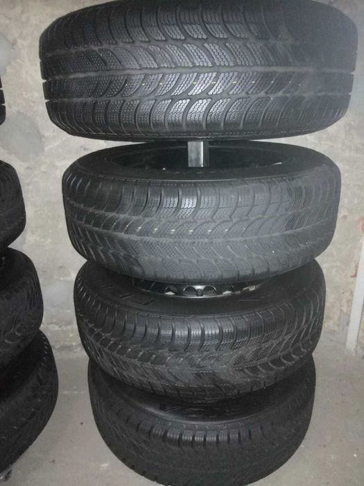 Komplet kół z oponami zimowymi z Mercedesa C W202