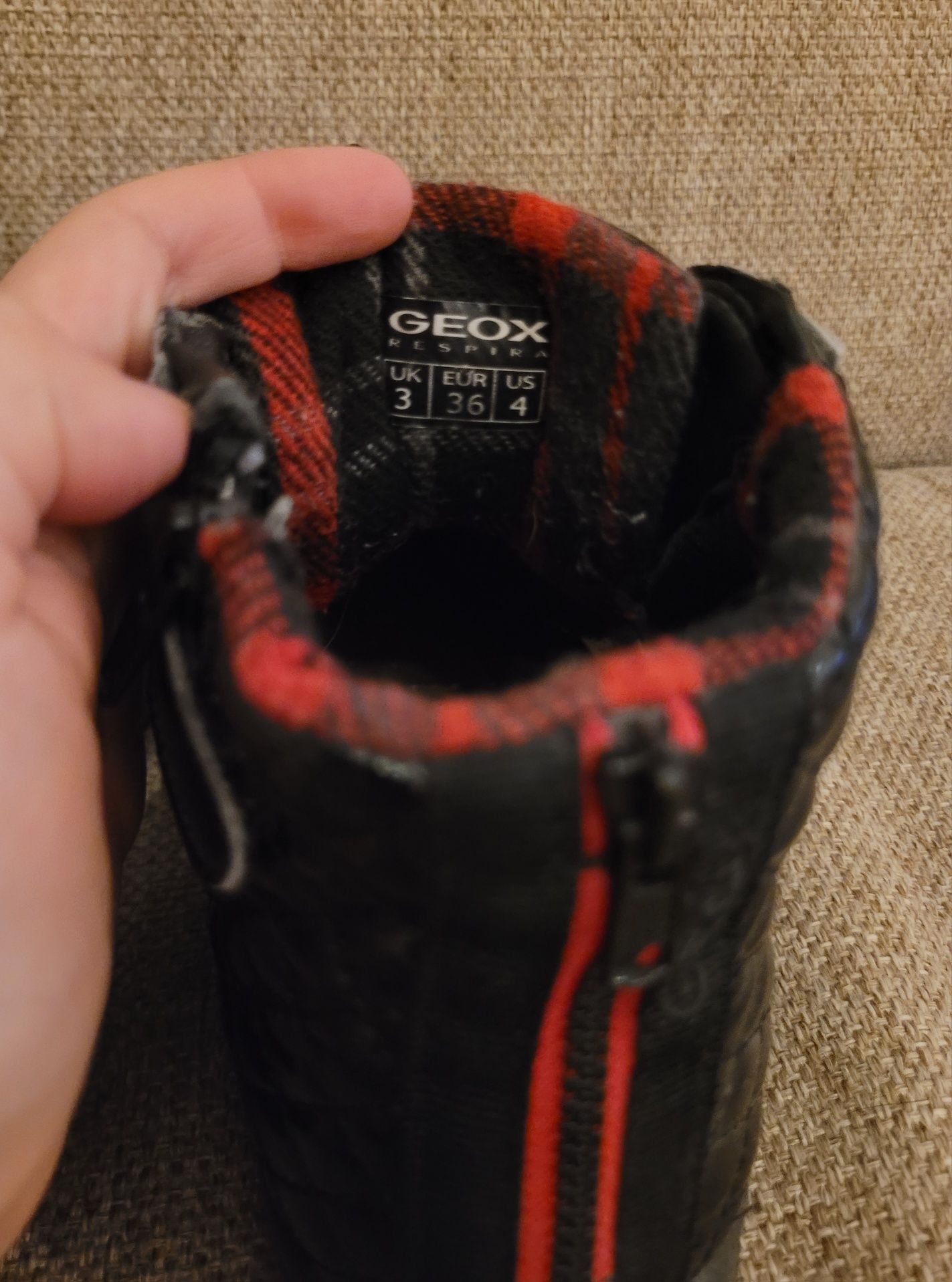 Wysokie, lakierowane trampki / sneakersy (Geox, 36)