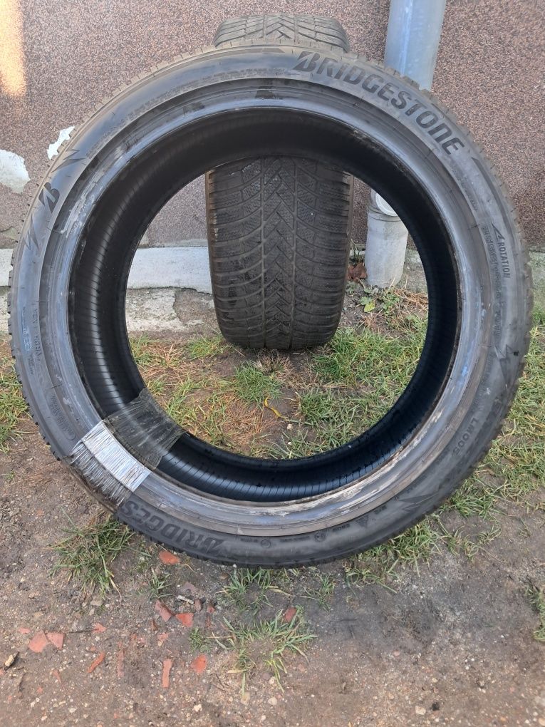 255/40 R20 101V M+S - Bridgestone Blizzak Lm005 - 37/2020 ~6,5mm