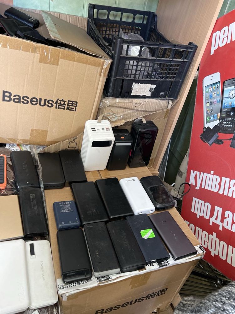 Павербанки вздуті працюючі та не працюючі