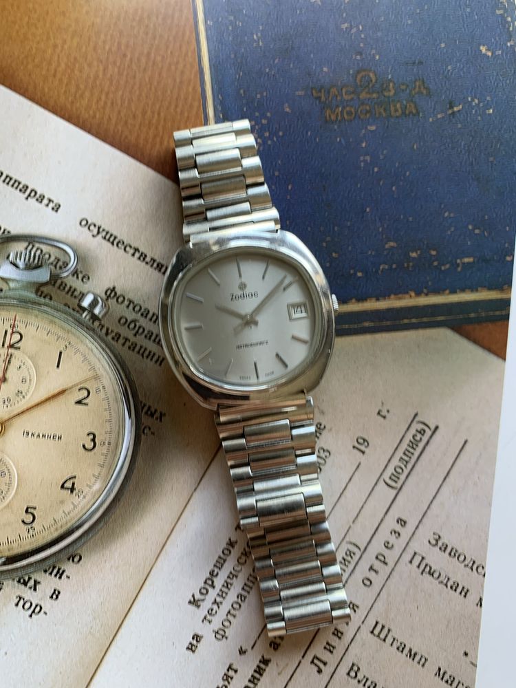 Zegarek vintage  Zodiac Astroquartz 70’ stalowka 38,5mm esa .940.111
