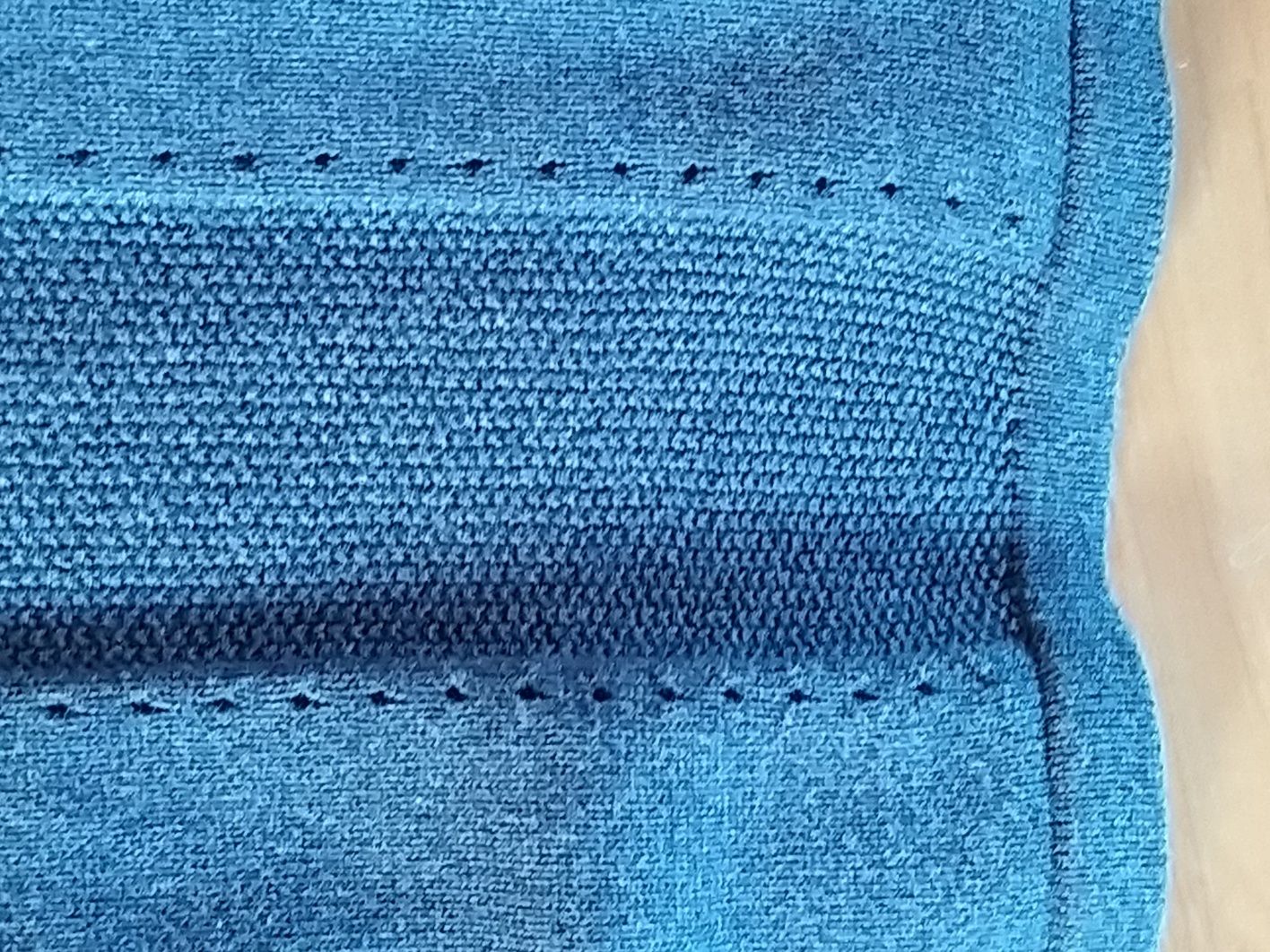 Granatowy sweter r.M