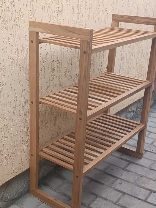 Полка для взуття, полиця для взуття, підставка для взуття.