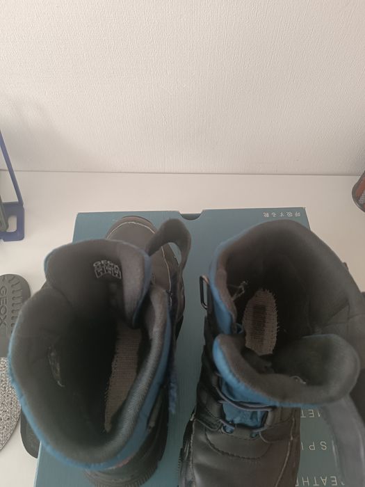 Продам хлопчачі черевики GEOX