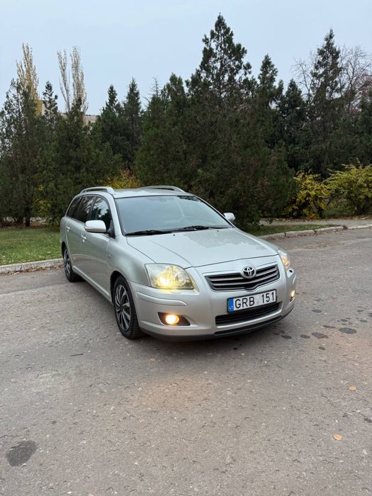 Toyota Avensis 2008р restayling 2,2d механіка 6ступка ідеальний стан