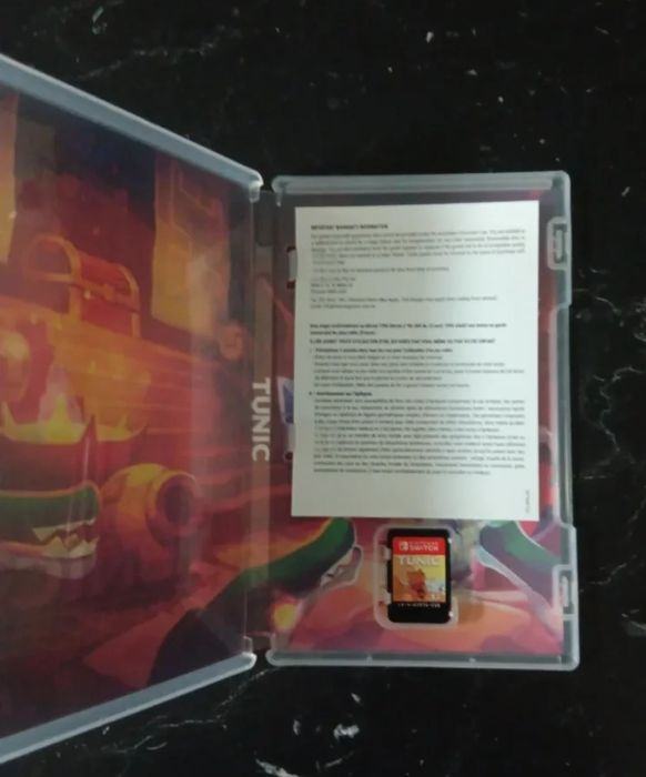 Tunic Deluxe Nintendo Switch