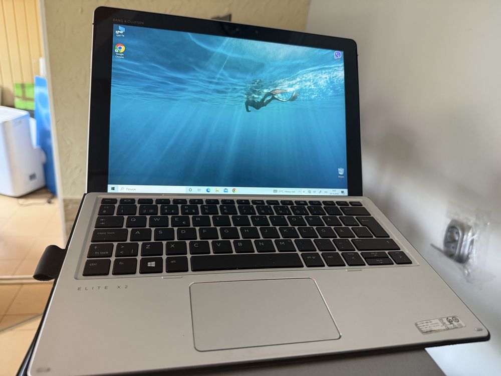 Hp elite X2 iCore m7 8гб рам,256гб SSD.Бате