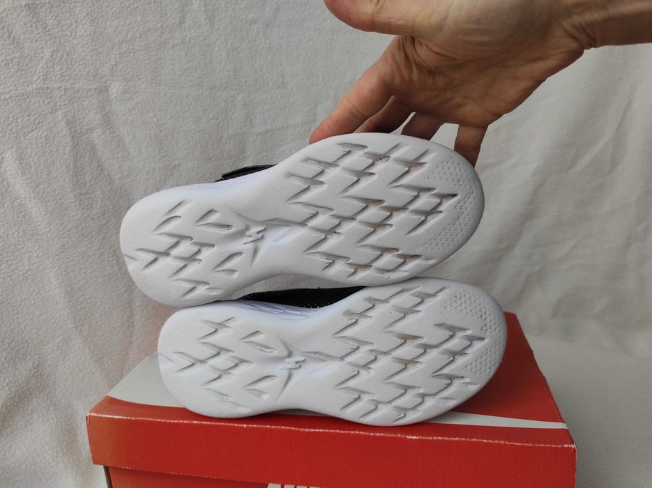 Кроссовки skechers р. 35 стелька 22 см