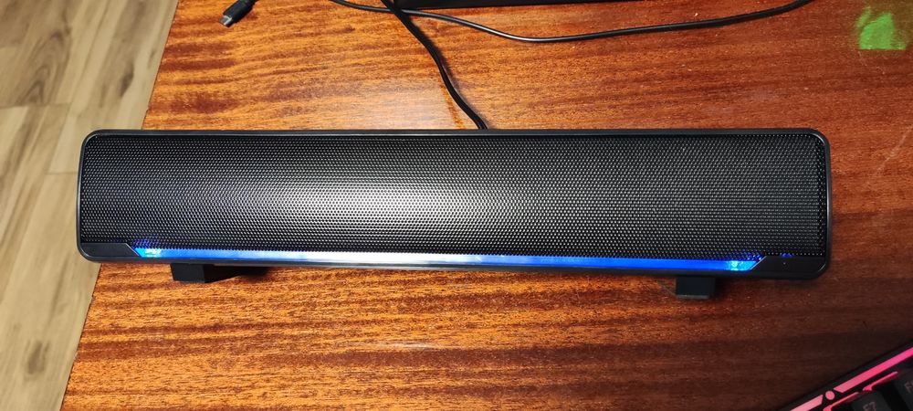 Колонка саундбар з підсвіткою