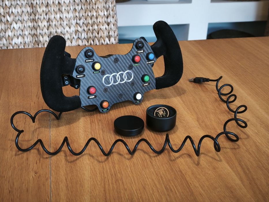 Volante Audi R8 DTM Fanatec (só PC)