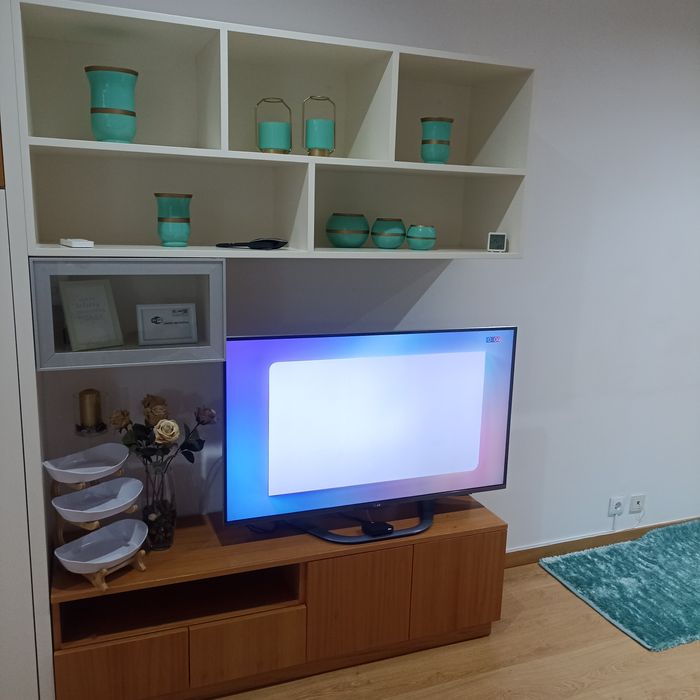 Móvel de TV e prateleira