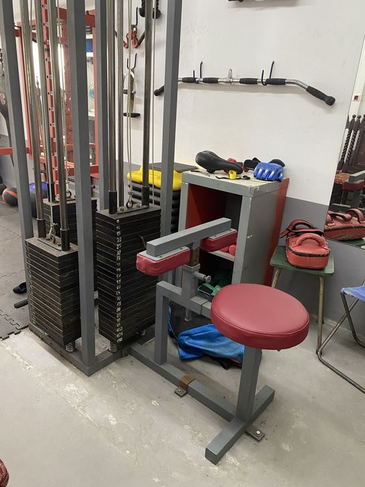 Conjunto de máquinas de Musculação / Ginásio