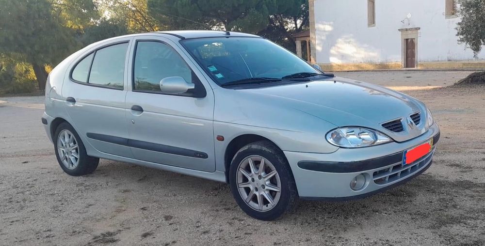 Renault Megane 1.4 70CV