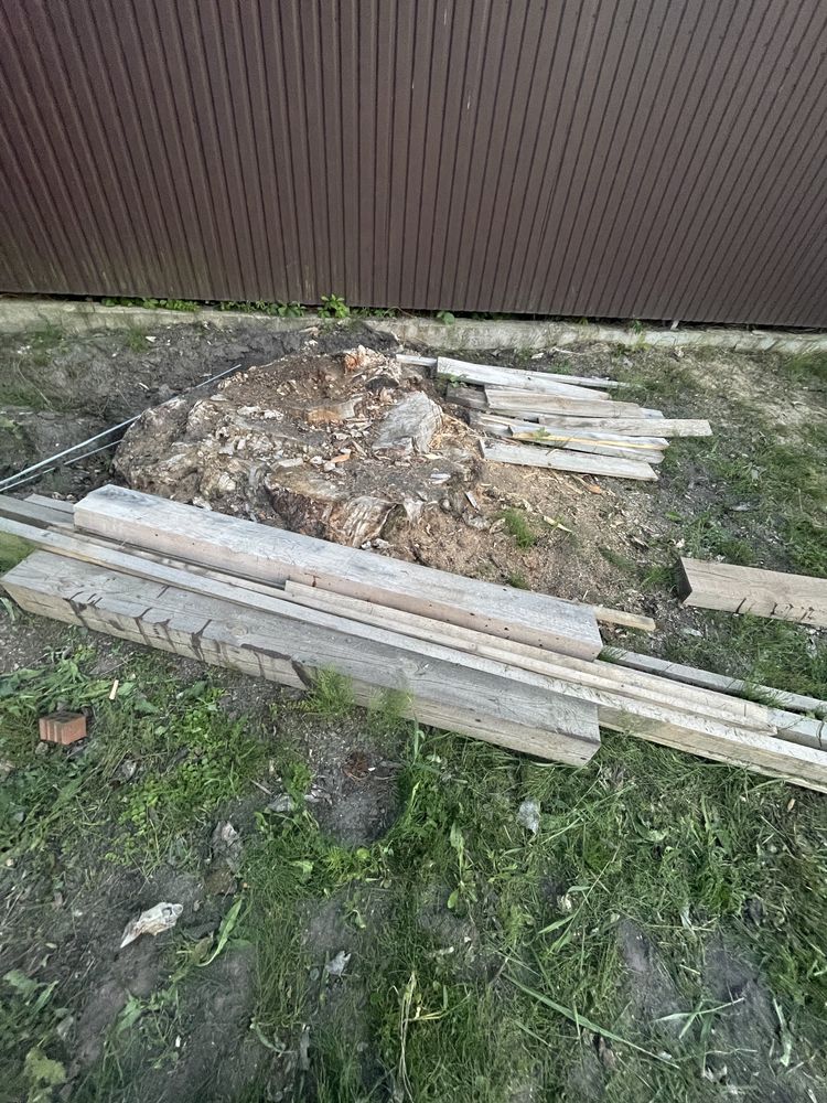 Бесплатно отдам окол 20 паддонов, опалубку (дерево), есть ещё балки