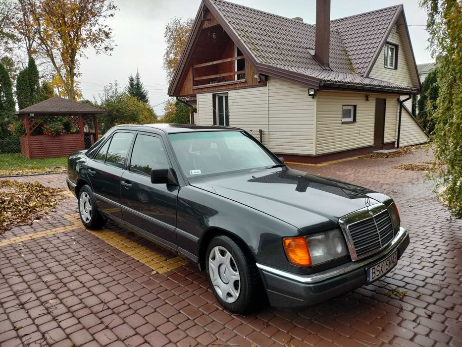 Mercedes Benz W124 3.0D 1988 r wąska listwa