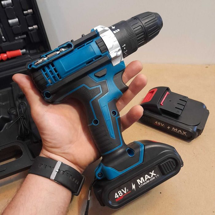 Аккумуляторный шуруповерт 24 вольт два аккумулятора с зарядником