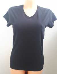 Czarny t-shirt Basic 38 dekolt v