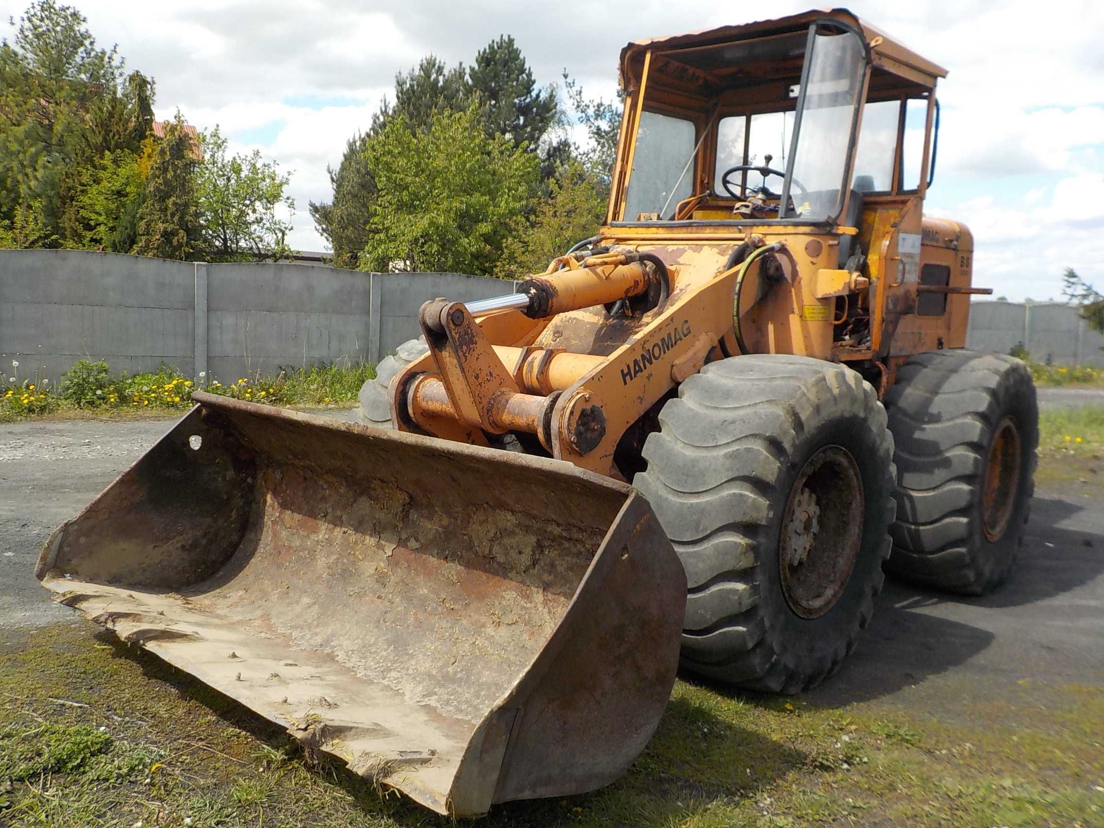 Ładowarka kołowa Hanomag B 8 fadroma 4x4 kompletna oryginalna