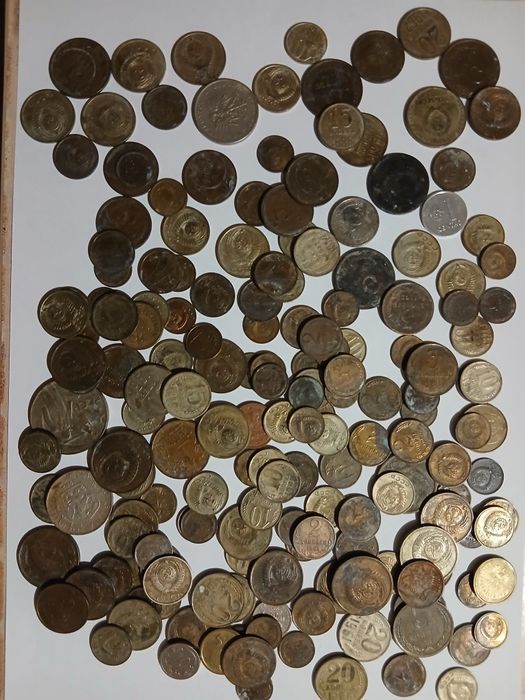 Кучу старых монет