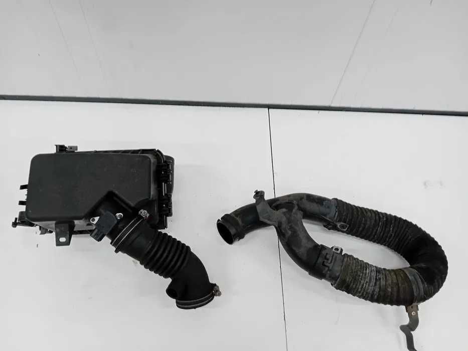 Obudowa filtra powietrza Toyota Auris I Lift 1.6 Valvematic 2009–2012