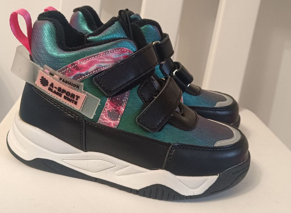 Демісезонні черевики, хайтопи, кросівки 23р